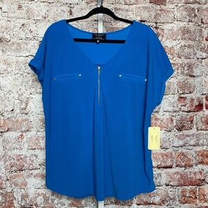 NWT Flower & Feather Womenʻs Plus Size Royal Blue Short Sleeve Blouse 1XL